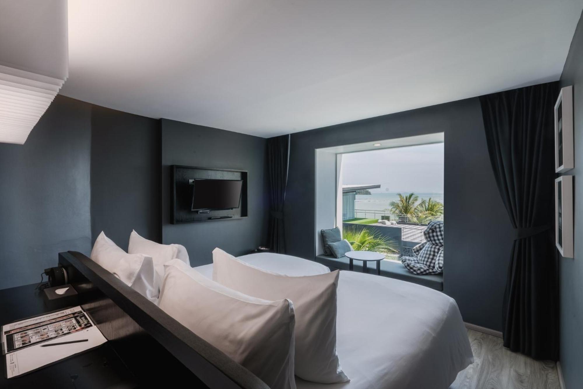Foto Hotel Phuket Beachfront Exterior foto